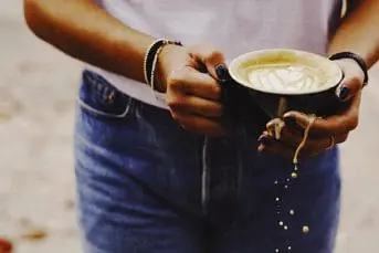 Splashing urine stream